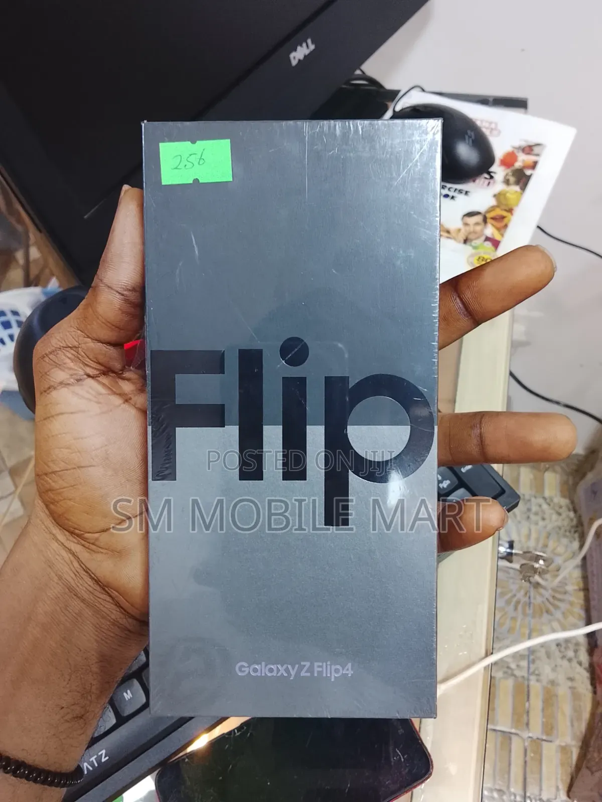 New Samsung Galaxy Z Flip4 256 GB Purple