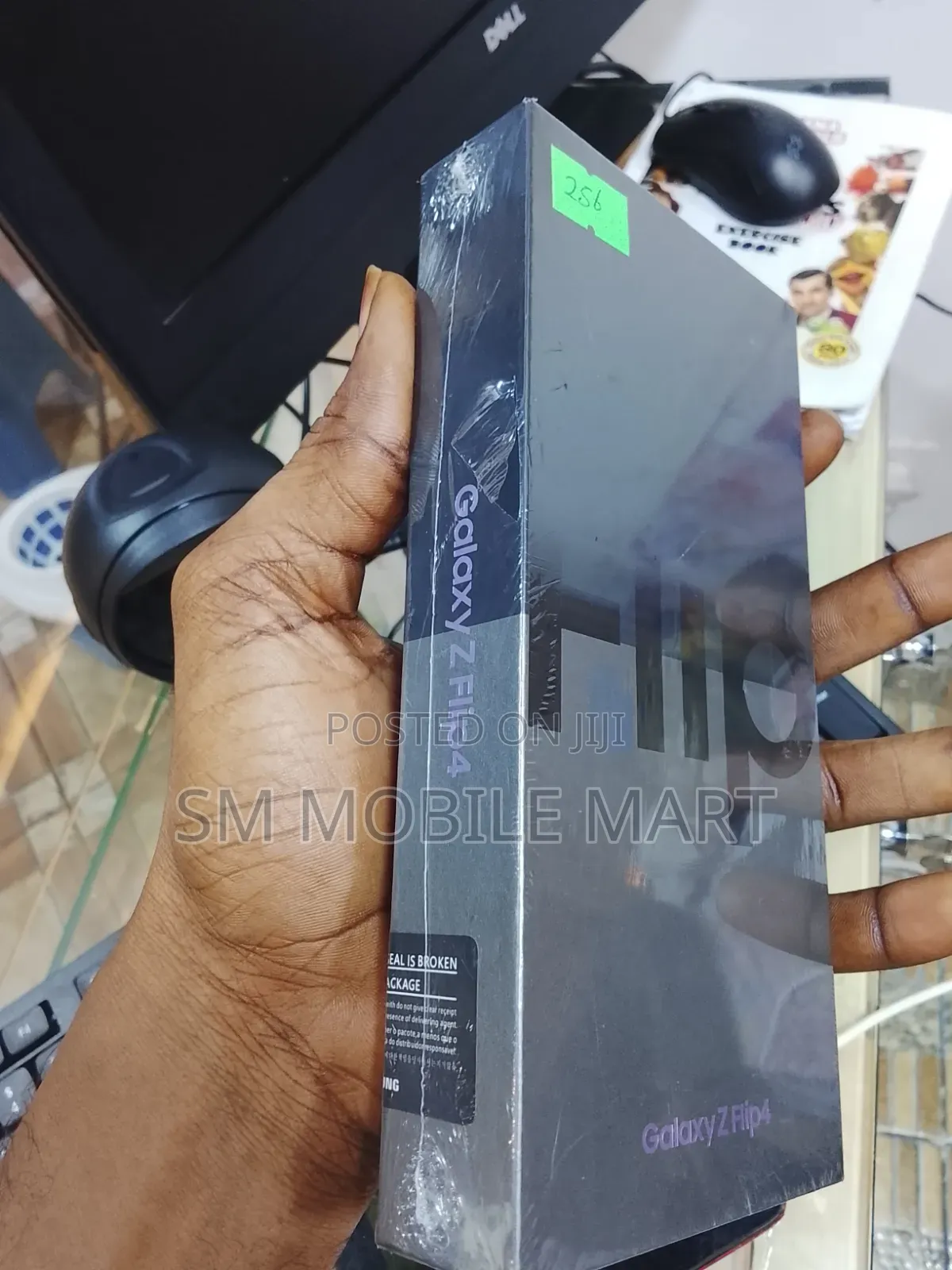 New Samsung Galaxy Z Flip4 256 GB Purple