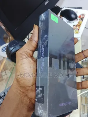 New Samsung Galaxy Z Flip4 256 GB Purple
