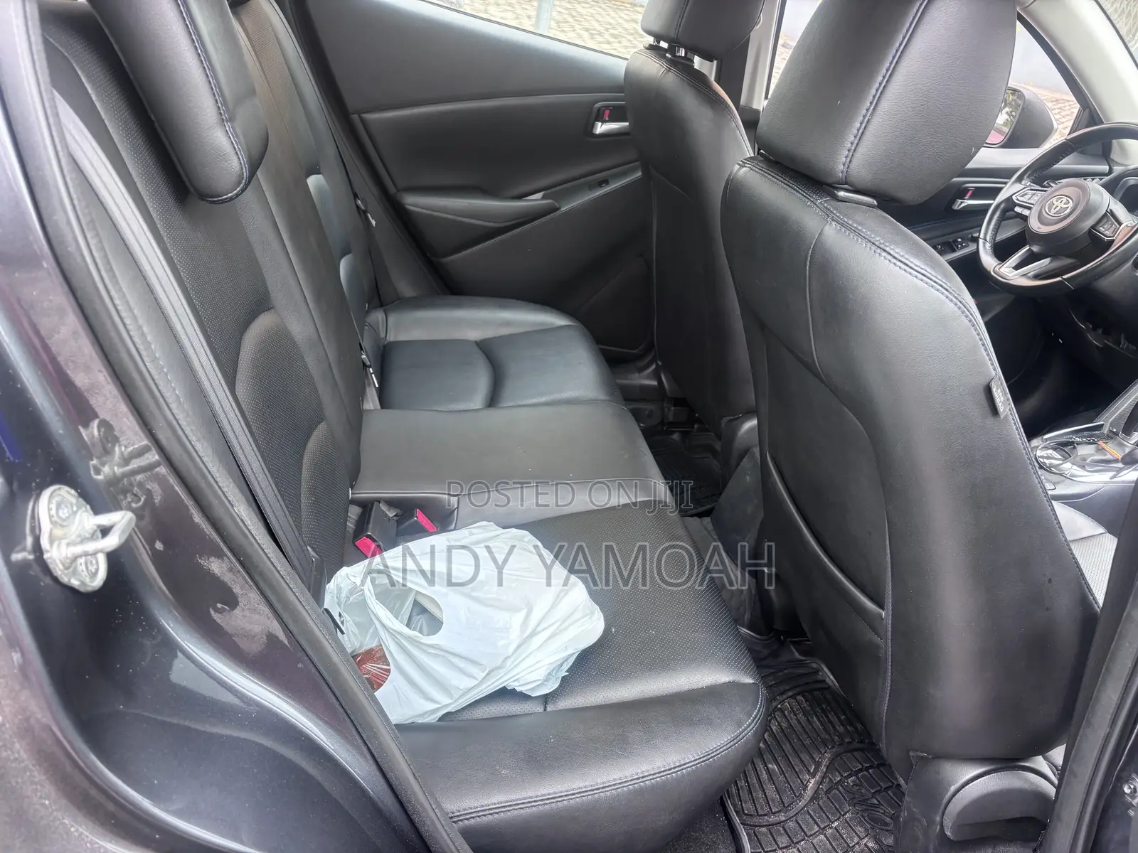 Toyota Yaris 2019 Gray