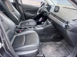 Toyota Yaris 2019 Gray