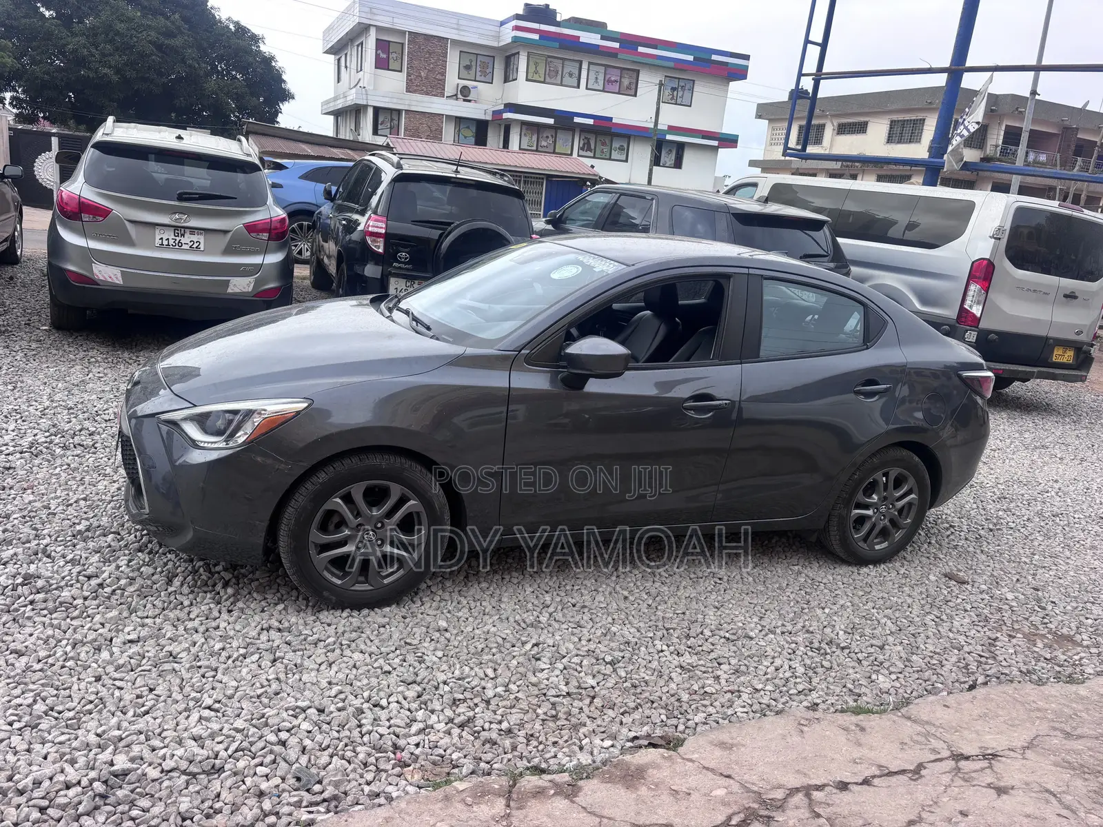 Toyota Yaris 2019 Gray