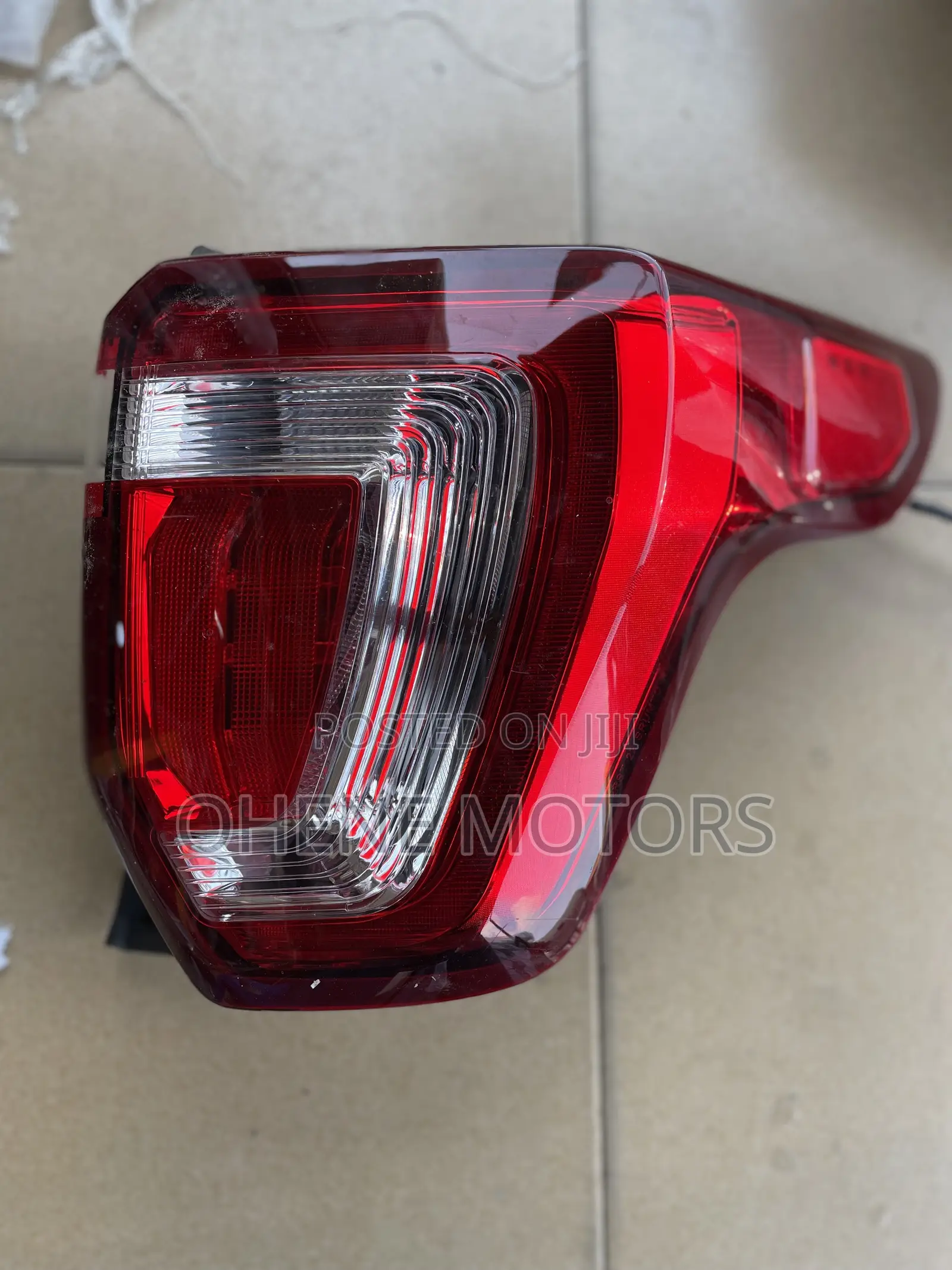 Ford Explorer 2016-2019 Tail Light Available