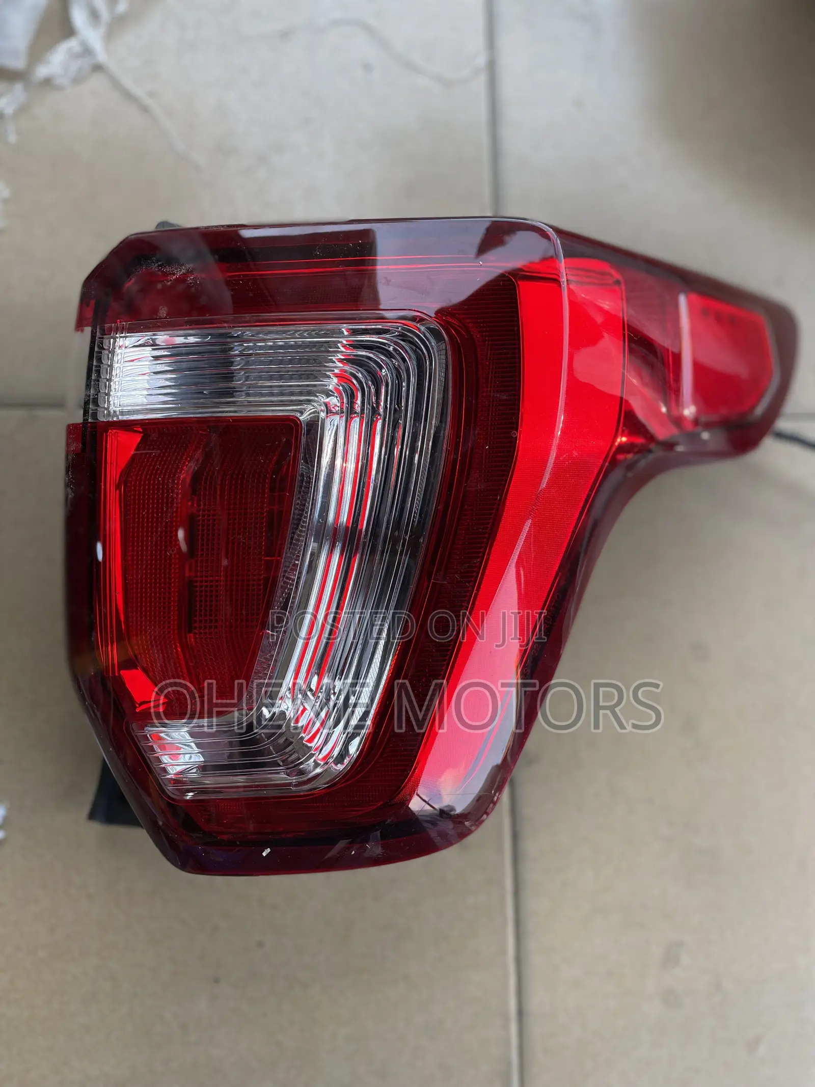 Ford Explorer 2016-2019 Tail Light Available