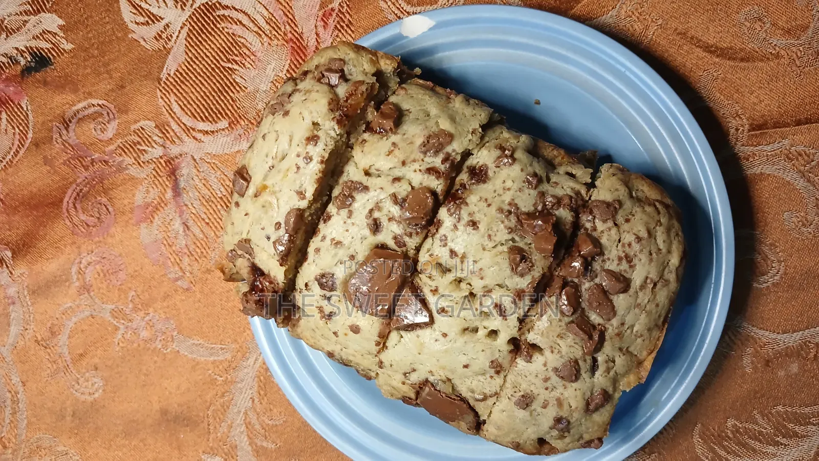 Moist Chocolate Banana Cake