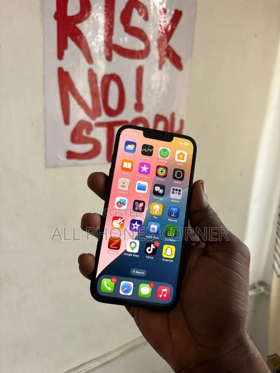 Apple iPhone 16e 128 GB Black
