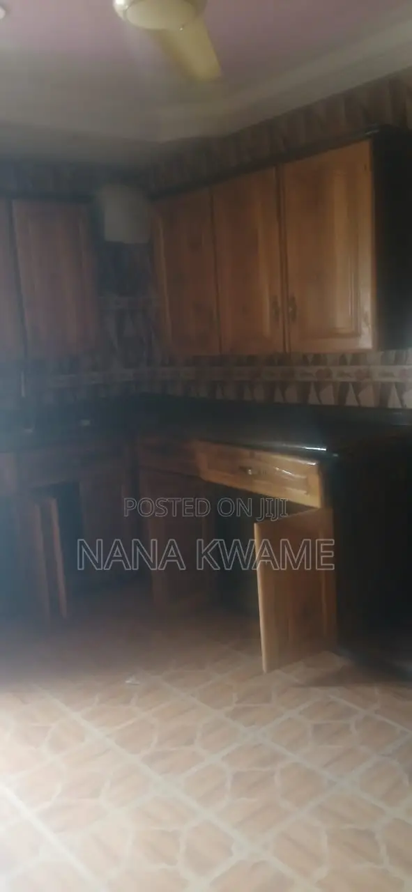 Furnished 5bdrm House in Richmoni Estate, Kumasi Metropolitan for rent