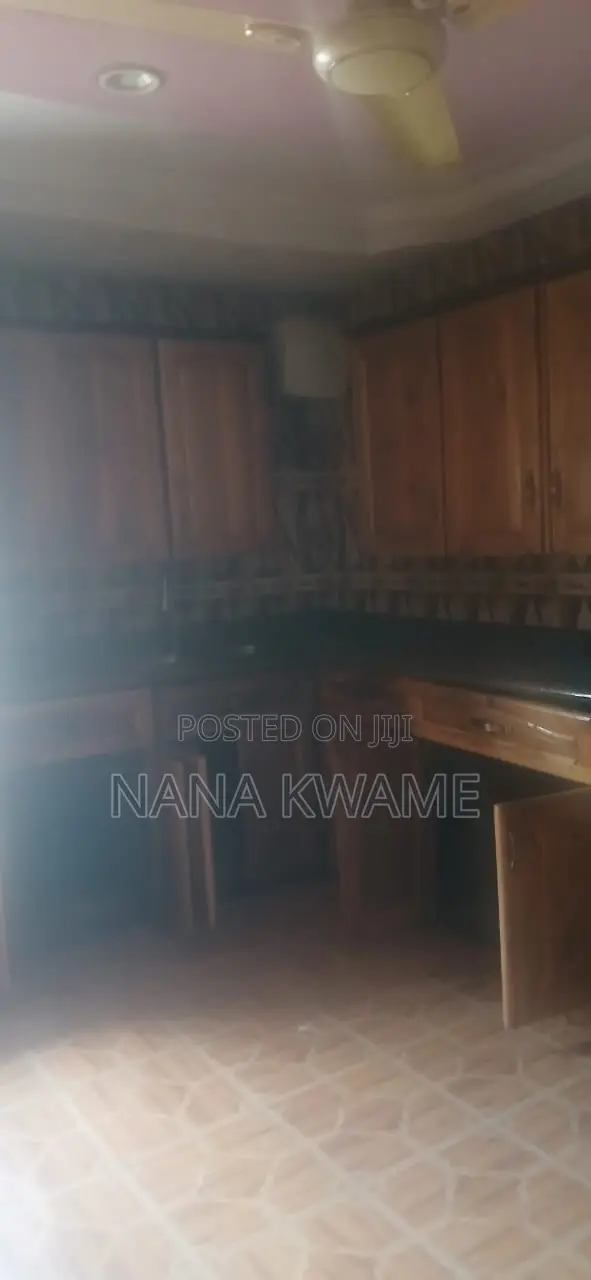 Furnished 5bdrm House in Richmoni Estate, Kumasi Metropolitan for rent