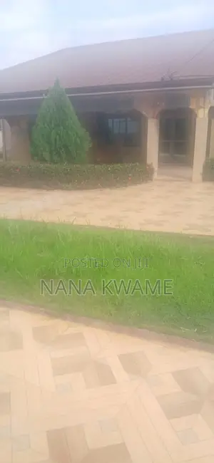 Furnished 5bdrm House in Richmoni Estate, Kumasi Metropolitan for rent