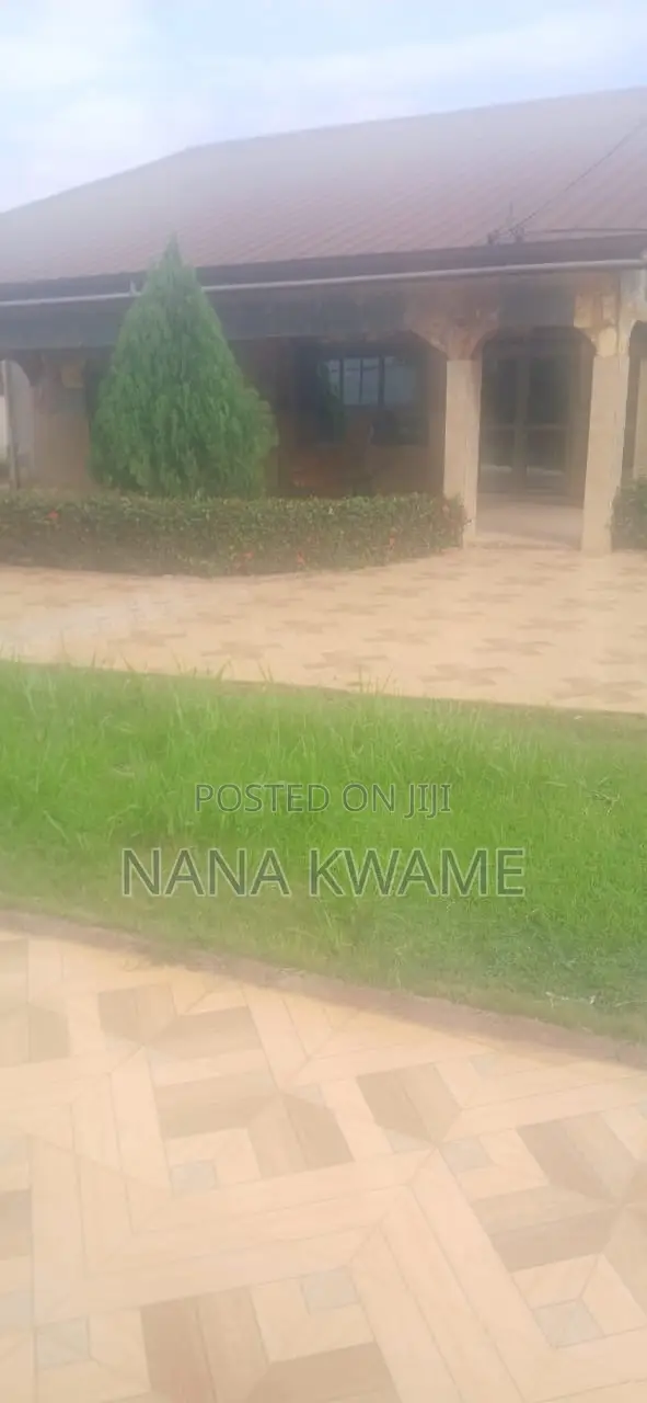 Furnished 5bdrm House in Richmoni Estate, Kumasi Metropolitan for rent