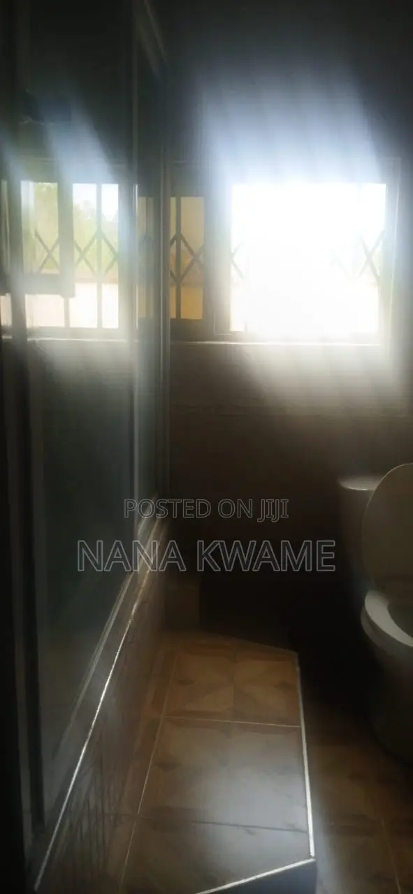 Furnished 5bdrm House in Richmoni Estate, Kumasi Metropolitan for rent
