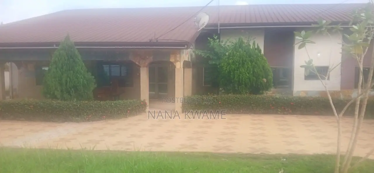 Furnished 5bdrm House in Richmoni Estate, Kumasi Metropolitan for rent