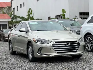 Hyundai Elantra SE Sedan FWD (2.0L 4cyl 6M) 2017 Beige