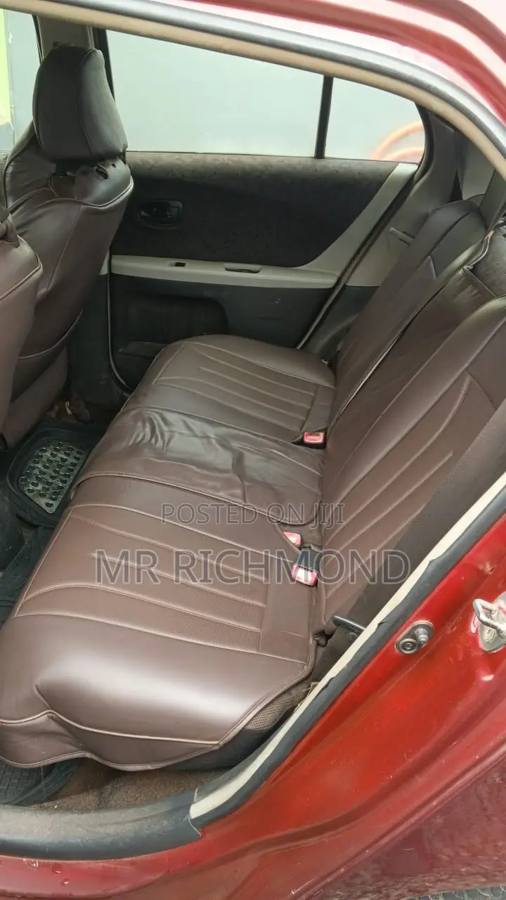 Toyota Vitz 2010 Red