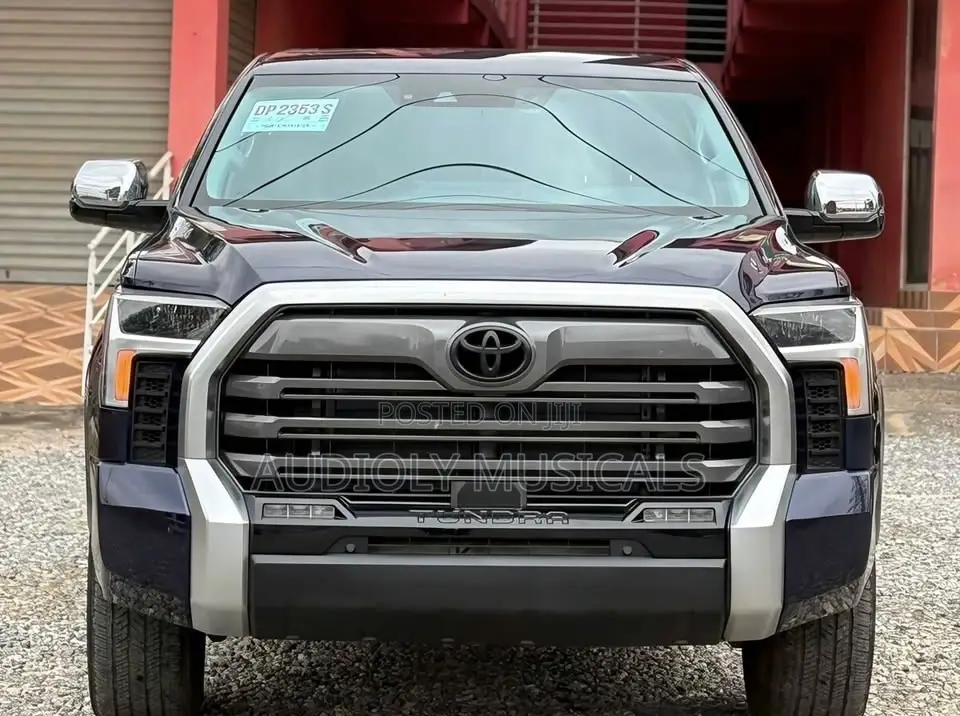 Toyota Tundra Limited 2022 Blue