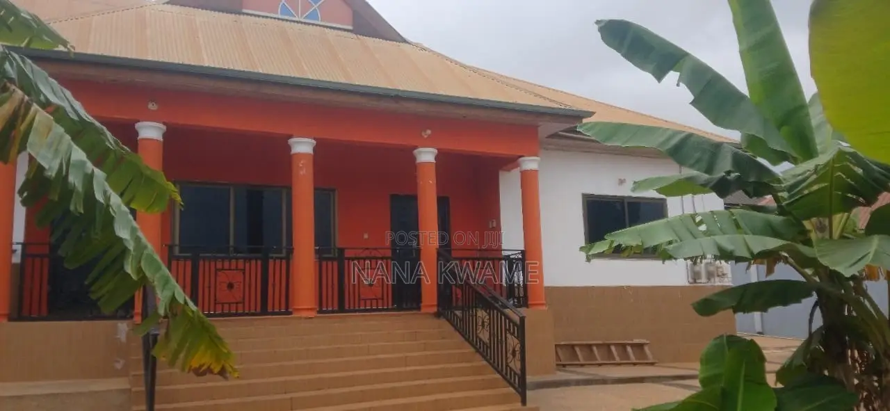 Furnished 5bdrm House in Richmoni Estate, Kumasi Metropolitan for rent