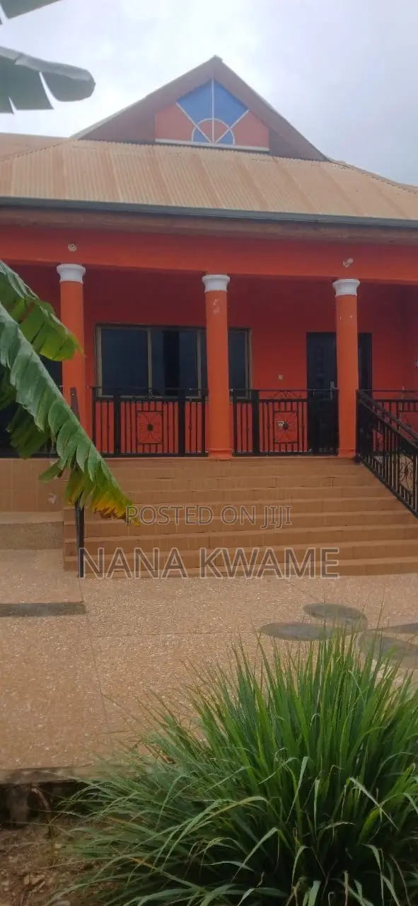 Furnished 5bdrm House in Richmoni Estate, Kumasi Metropolitan for rent