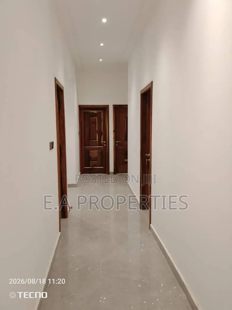 3bdrm House in E A Properties, Frafraha for sale