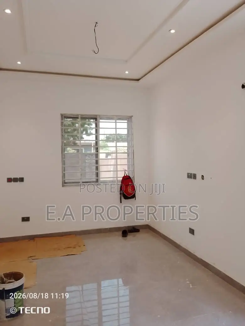 3bdrm House in E A Properties, Frafraha for sale
