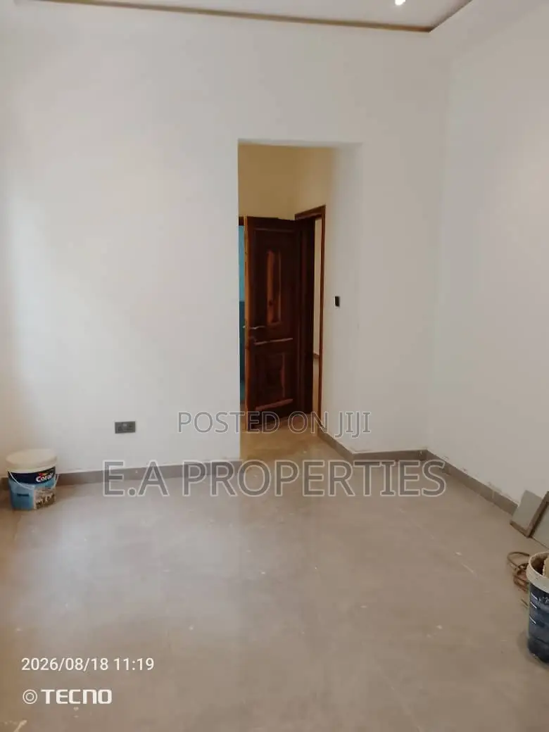 3bdrm House in E A Properties, Frafraha for sale