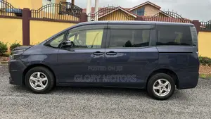 Toyota Voxy V 4WD 7-Seater 2016 Gray
