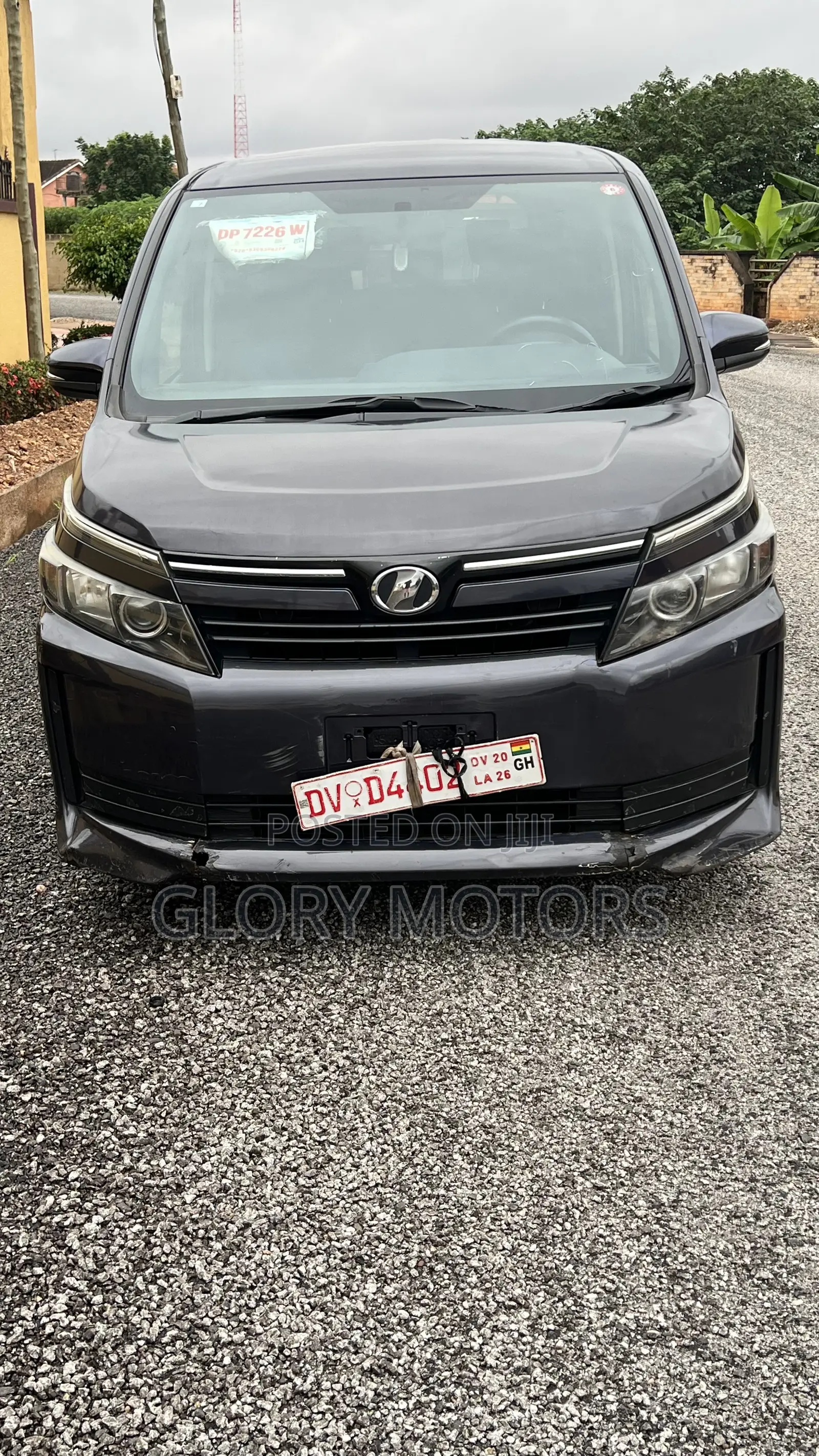 Toyota Voxy V 4WD 7-Seater 2016 Gray