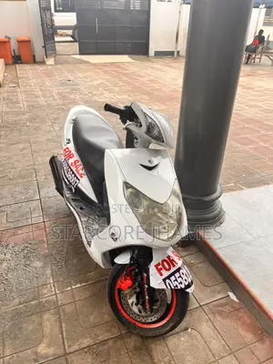Yamaha Majesty 2025 White