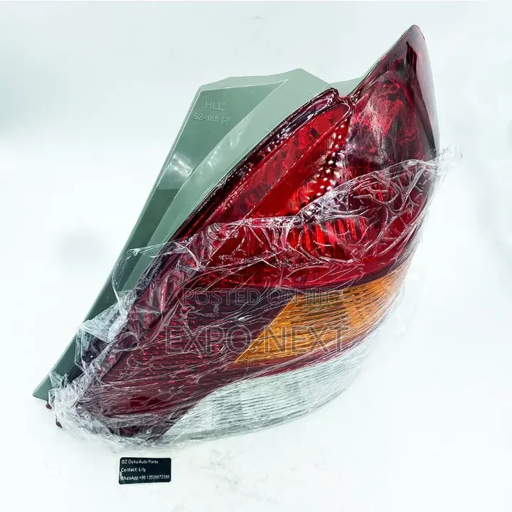 2009-2010 Yaris Hatchback Tail Light Set