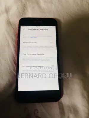Apple iPhone SE (2022) 128 GB Red