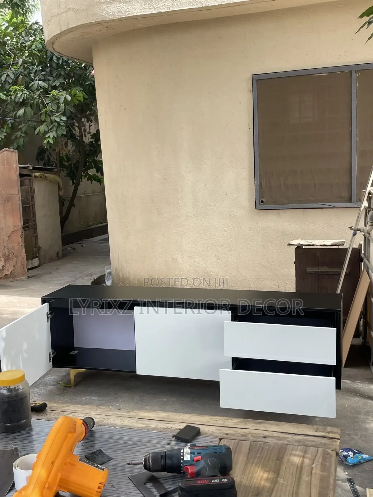 TV Unit and Stand
