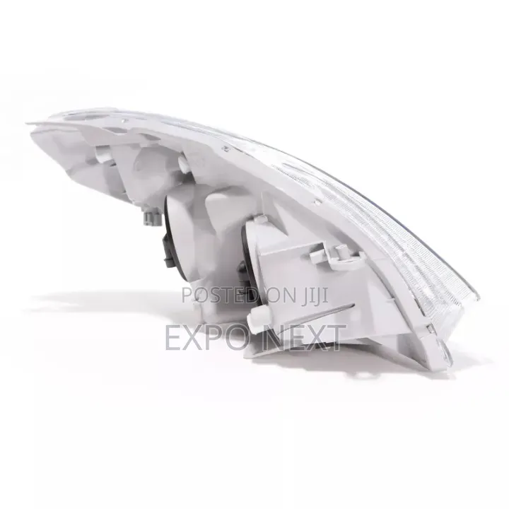 MATRIX 2003-2008 Halogen Headlight