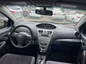 Toyota Yaris 1.5 Automatic 2009 Blue