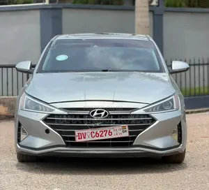 Hyundai Elantra 2021 Silver