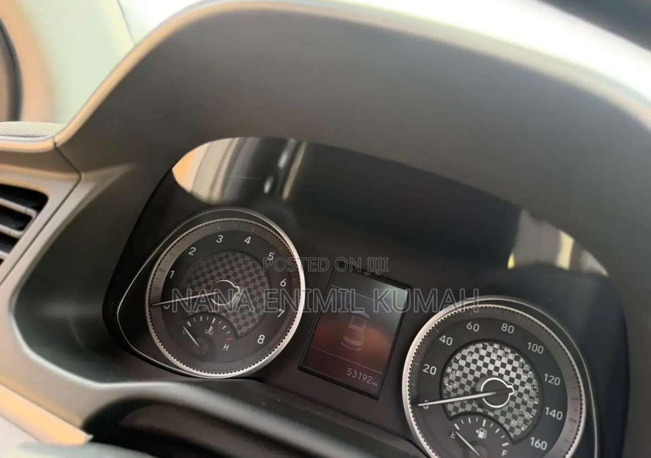 Hyundai Elantra 2021 Silver