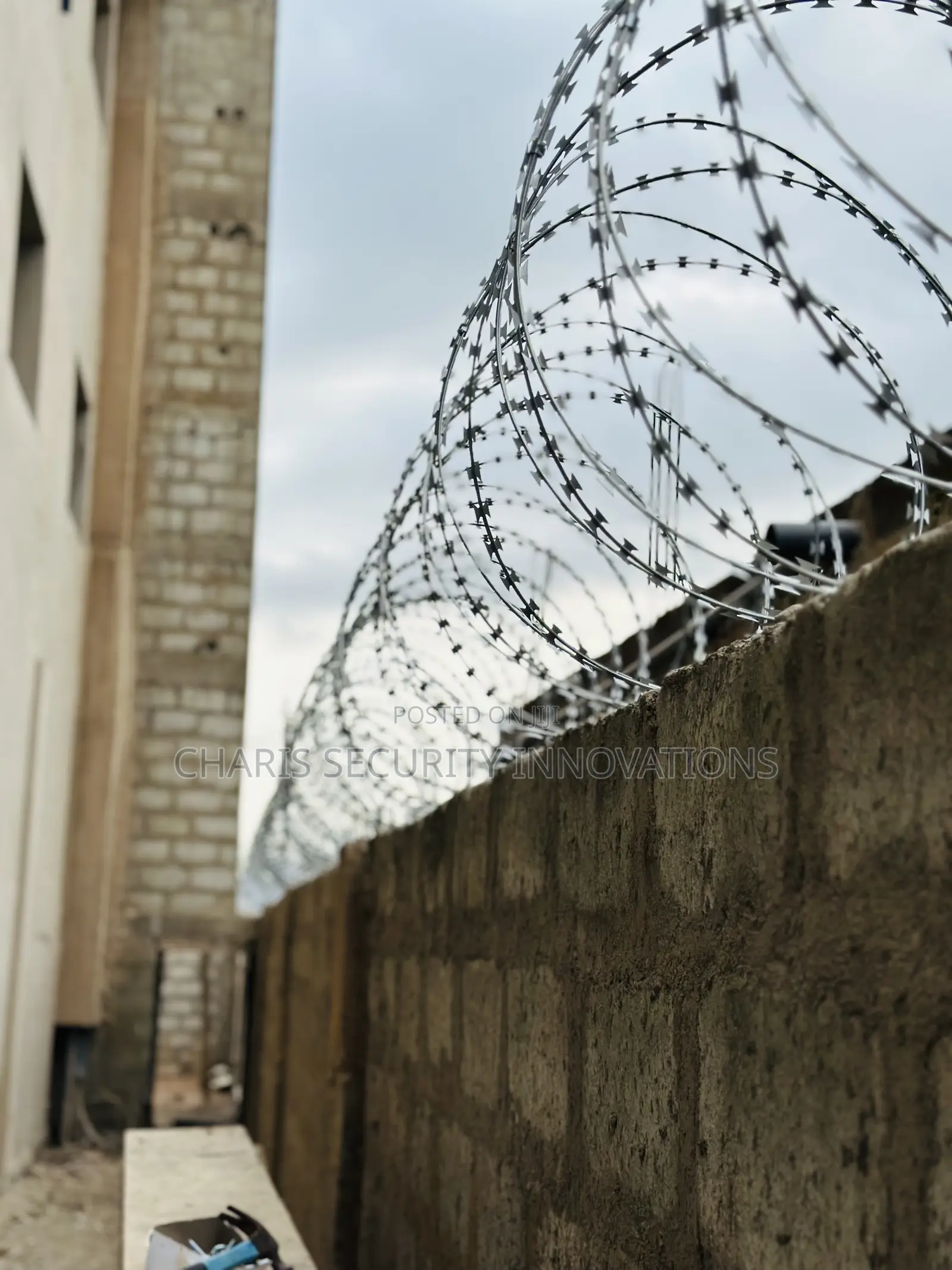 Professional Razor Wire Fence Installations With Warranty