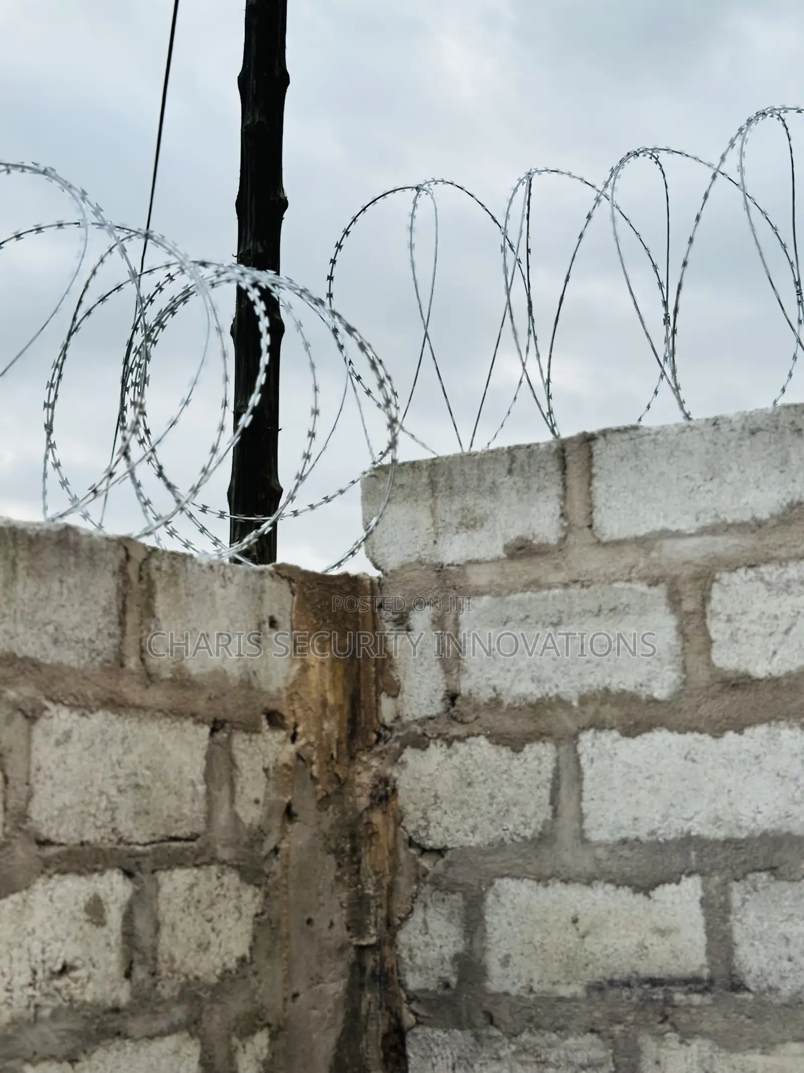 Professional Razor Wire Fence Installations With Warranty