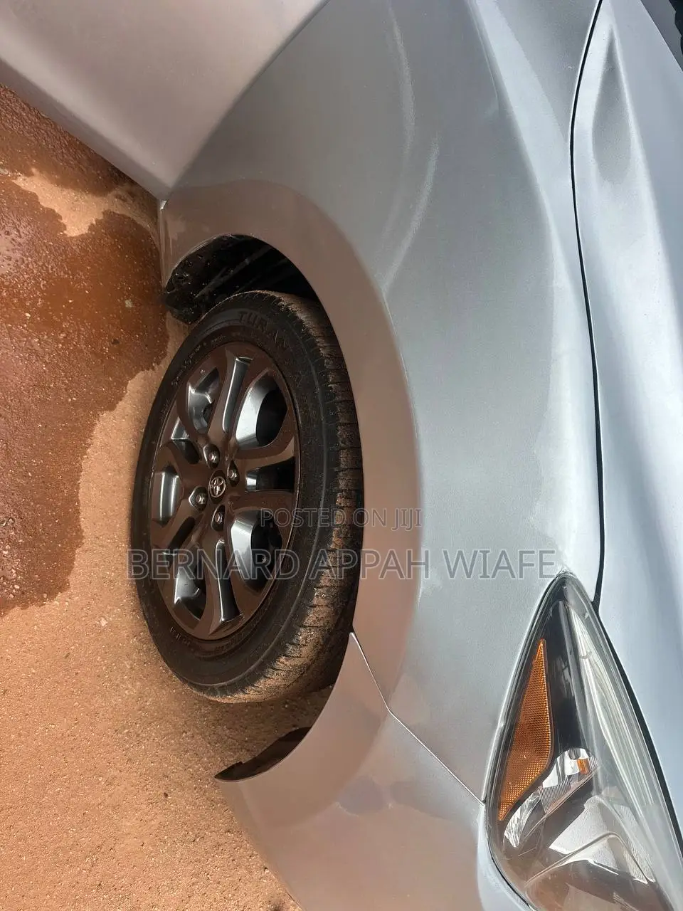 Toyota Yaris LE Sedan 4dr 2019 Gray