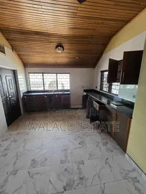 7bdrm House in Walaco Estate, North Kaneshie for rent