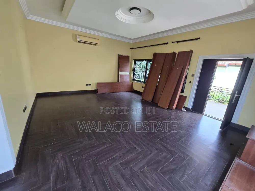 7bdrm House in Walaco Estate, North Kaneshie for rent
