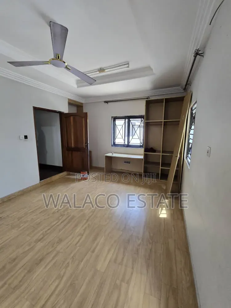 7bdrm House in Walaco Estate, North Kaneshie for rent