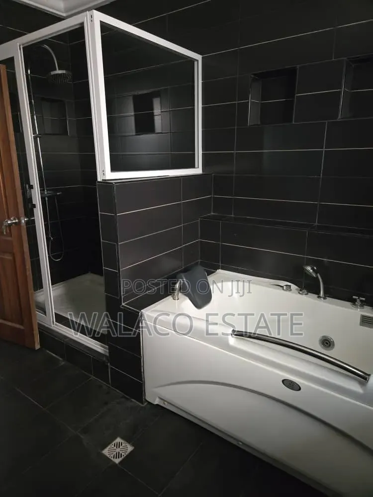 7bdrm House in Walaco Estate, North Kaneshie for rent