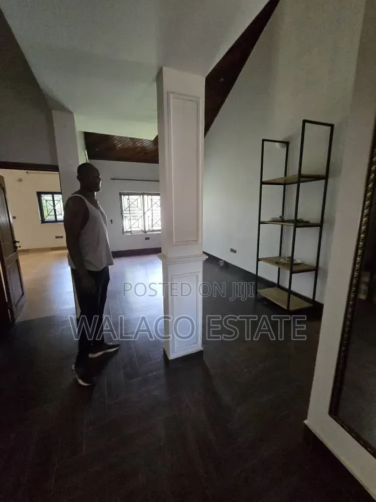 7bdrm House in Walaco Estate, North Kaneshie for rent