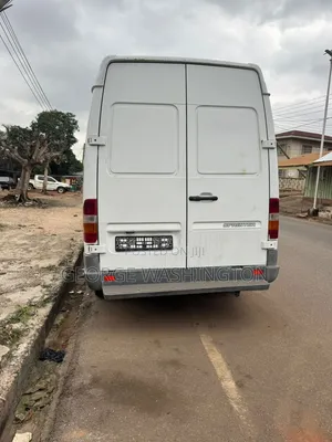 Mercedes-Benz Sprinter 2005 White