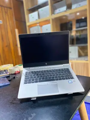 Laptop HP EliteBook 830 G6 8GB Intel Core i5 SSD 256GB