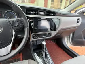 Toyota Corolla 2017 White