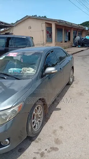 Toyota Corolla 2010 Gray