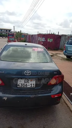 Toyota Corolla 2010 Gray