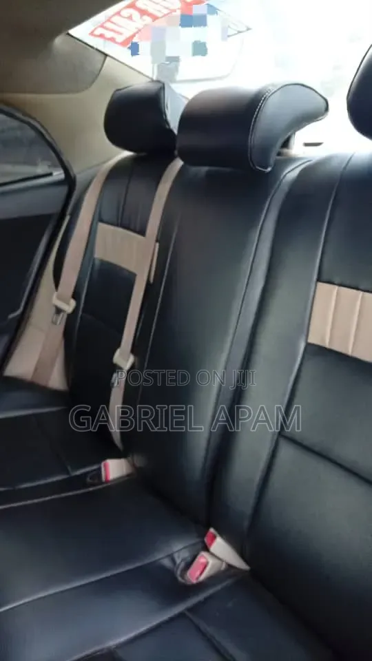 Toyota Corolla 2010 Gray