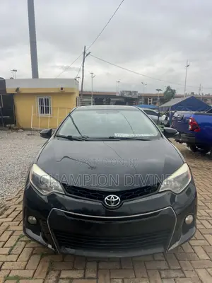 Toyota Corolla 2016 Black