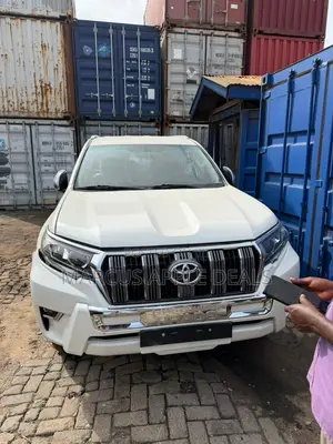 Toyota Land Cruiser Prado 2.7 2021 White